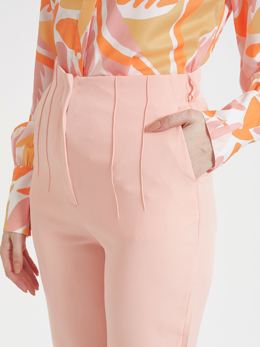 WOMEN'S LUXURY BANANA CREPE PEACH SKIN FIT WITH MULTI PLEATED TROUSER