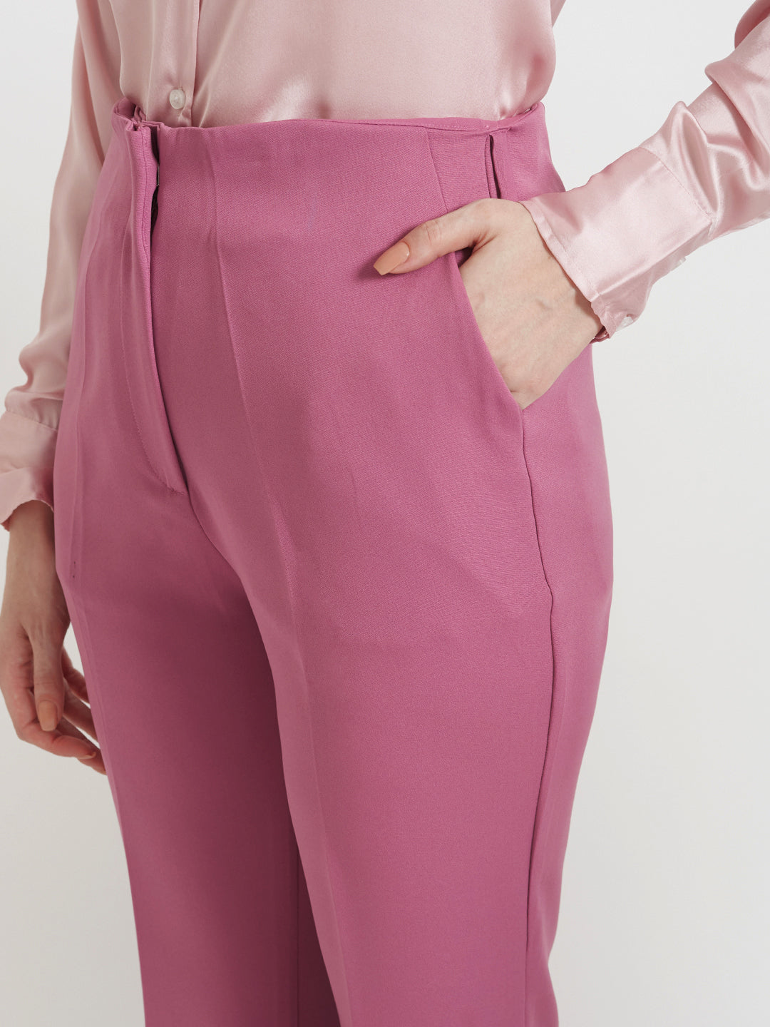 WOMEN'S LUXURY BANANA CREPE CANYON ROSE FLARED TROUSER WITH SLASH POCKET