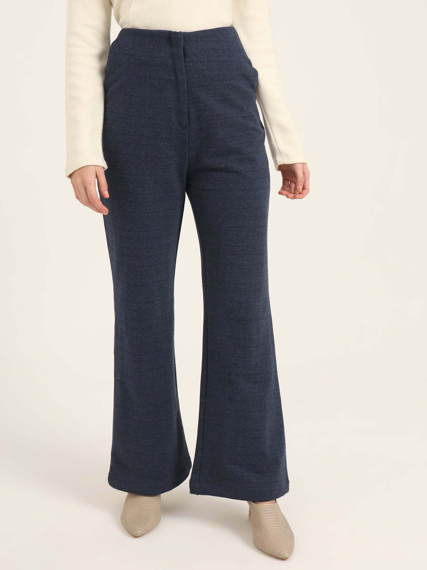 WOMEN'S PREMIUM INDIGO KNIT FLARED TROUSER WITH SLASH POCKET