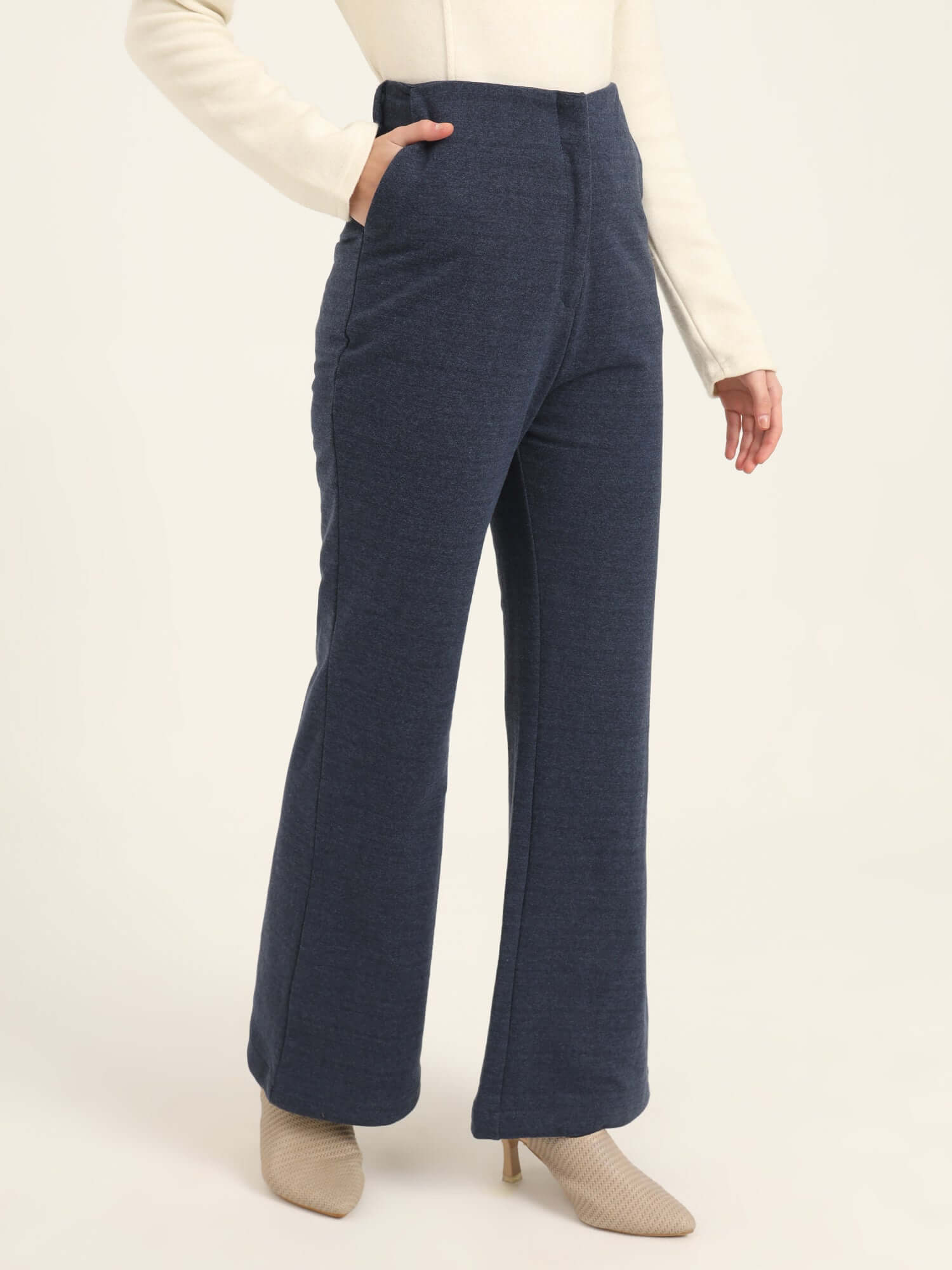 WOMEN'S PREMIUM INDIGO KNIT FLARED TROUSER WITH SLASH POCKET