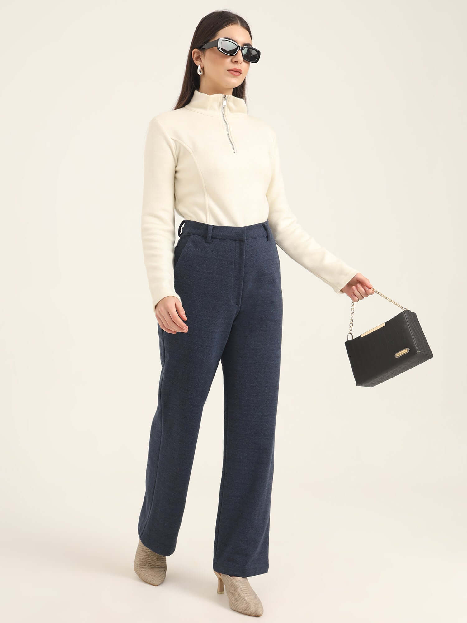 WOMEN'S PREMIUM INDIGO KNIT STRAIGHT FIT WITH FLAP POCKET TROUSER