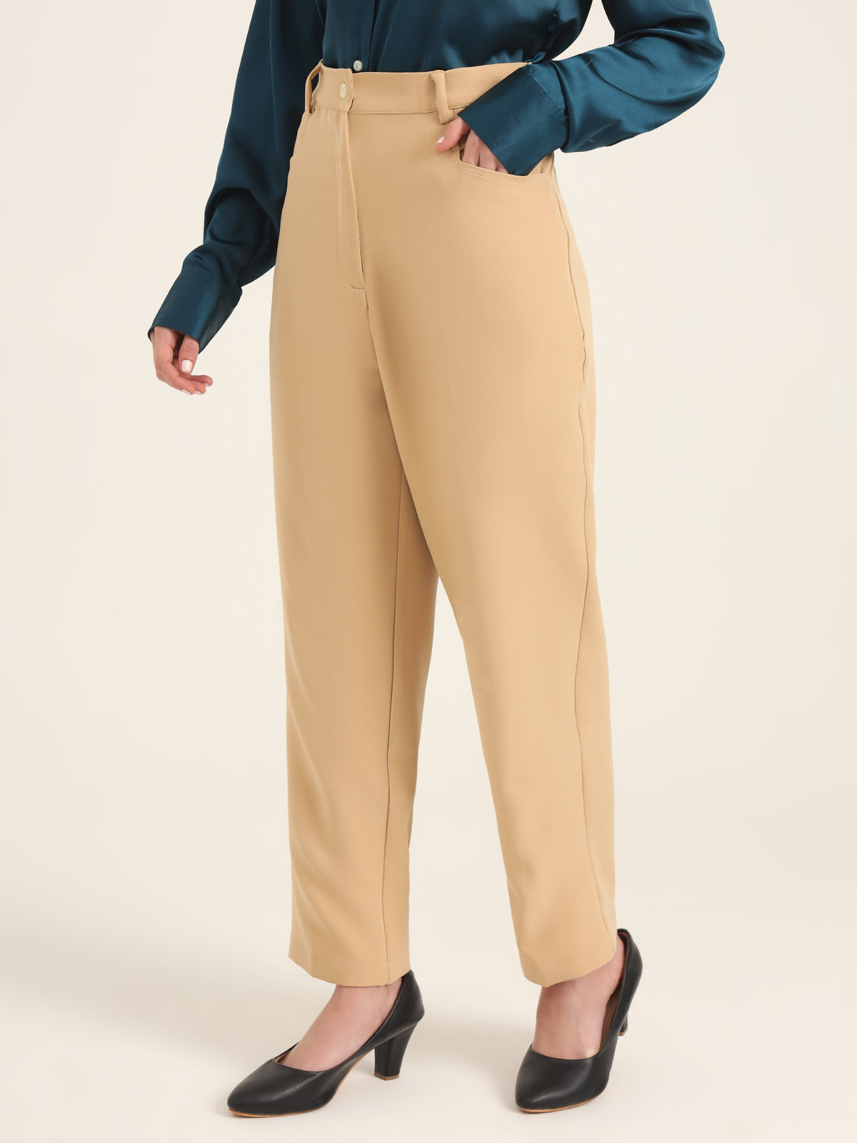 WOMEN'S LUXURY BANANA CREPE WHEAT C PANT