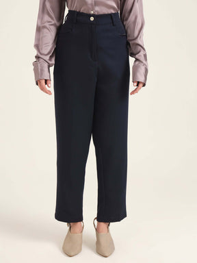 WOMEN'S LUXURY BANANA CREPE NAVY C PANT